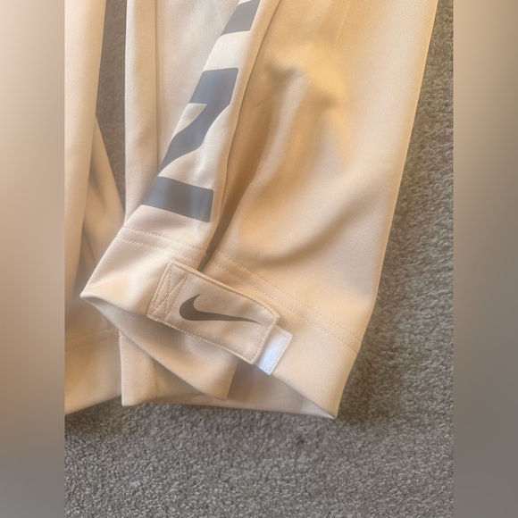 Nike Beige Jumper Size XXL NWT - Picture 3 of 6